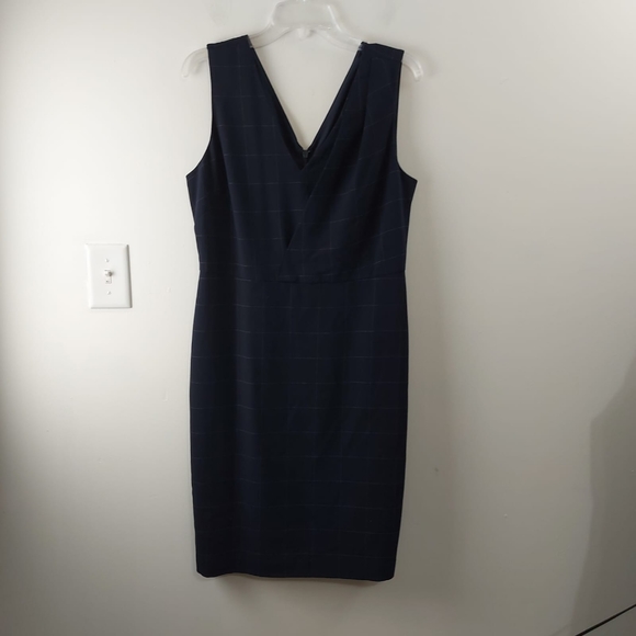 Banana Republic Checkered Window Pane V-Neck Dress - Picture 2 of 6